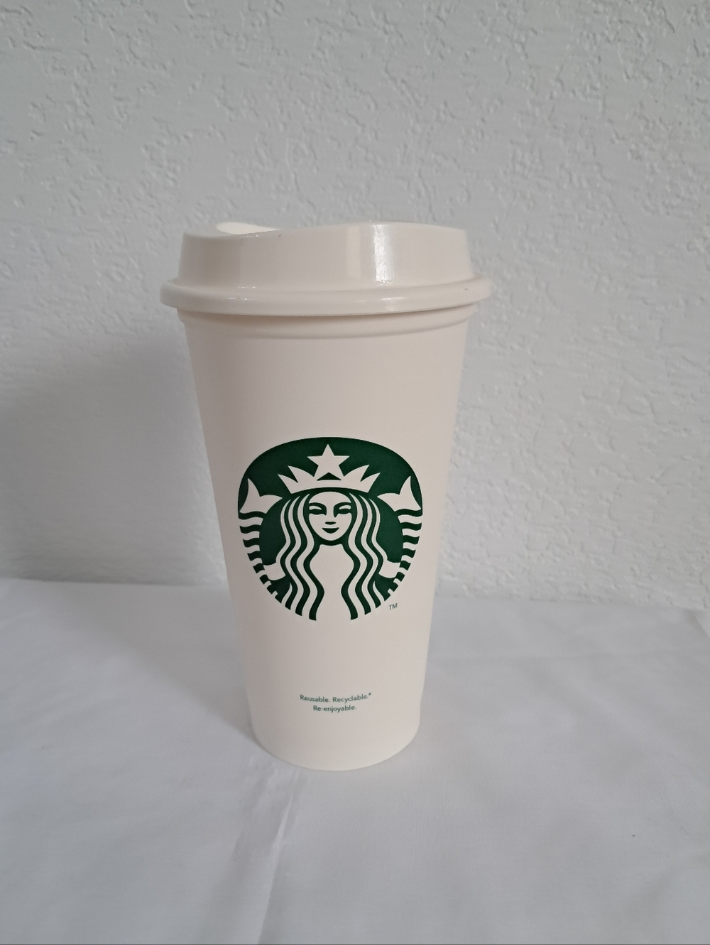 Starbucks Reusable Cup With Lid Plastic 2012 Hot Or Cold Printed Logo Coffee Tea